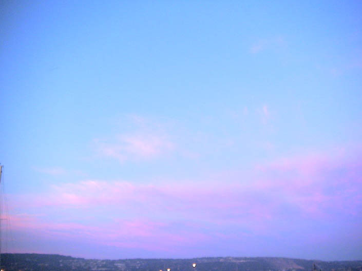 083004 001